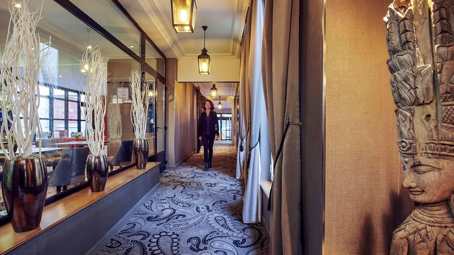 Mercure Tour Eiffel Grenelle Hotel 4*