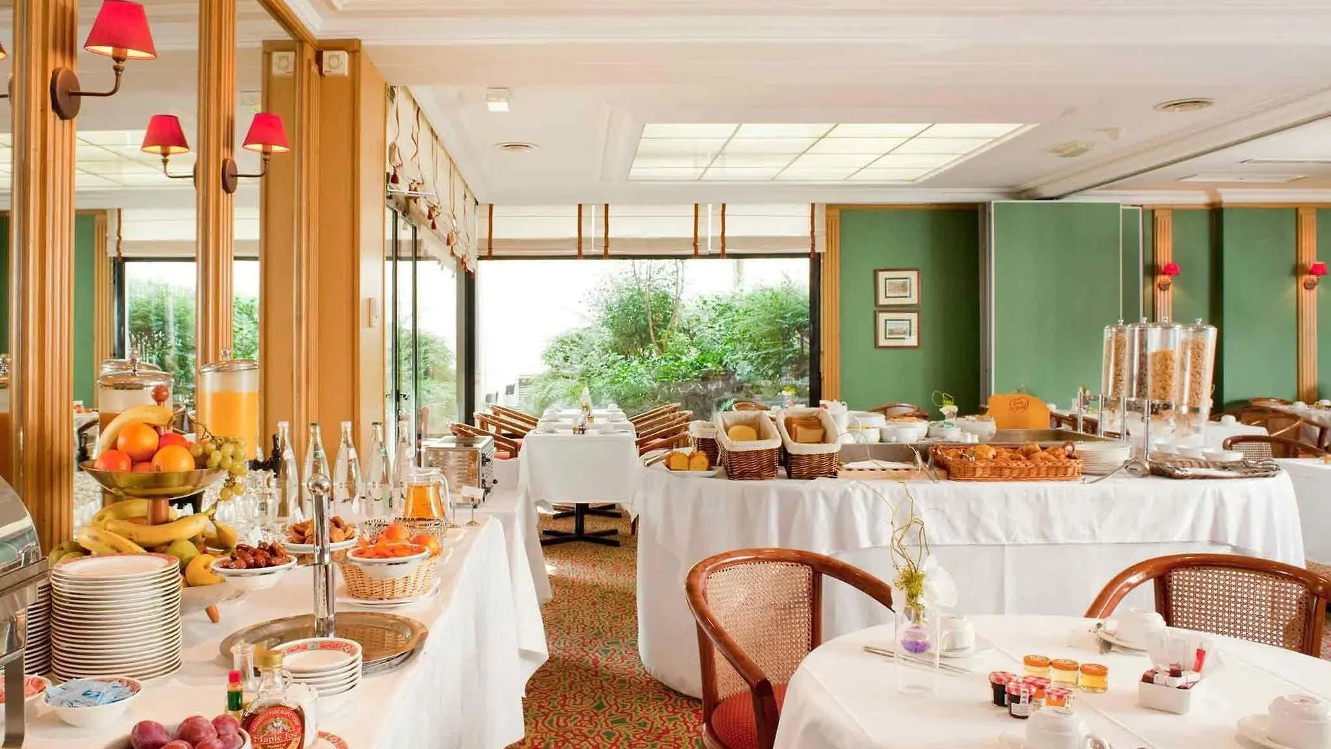 Hotel Mercure Tour Eiffel Grenelle 4*