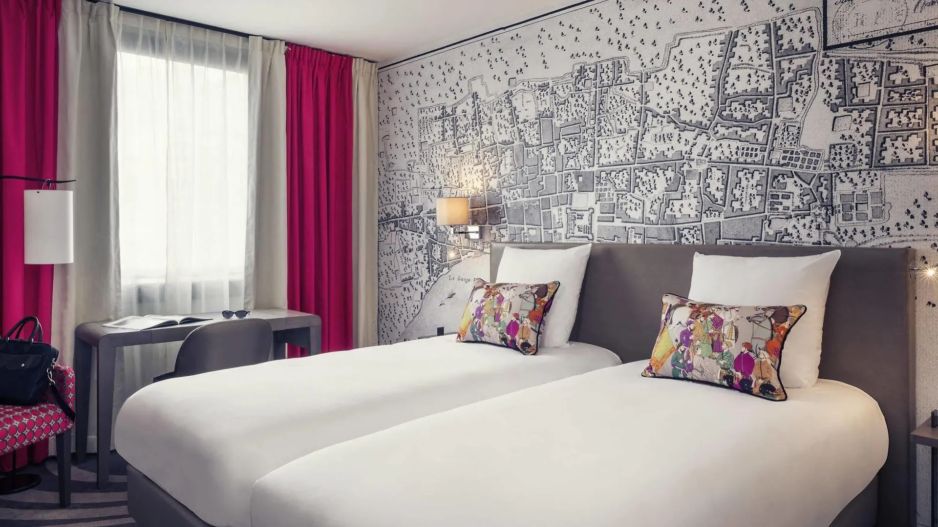 Mercure Tour Eiffel Grenelle Hotel 4*